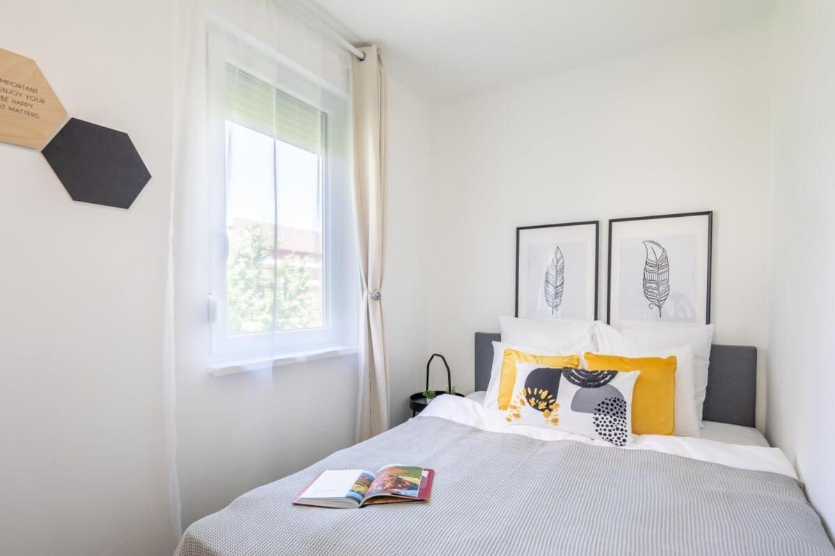 Sunny Balcony - Cute And Cozy Apartamento Budapeste Exterior foto
